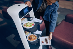 Robot serveur restaurant et hôtel, une révolution pour les événements spéciaux